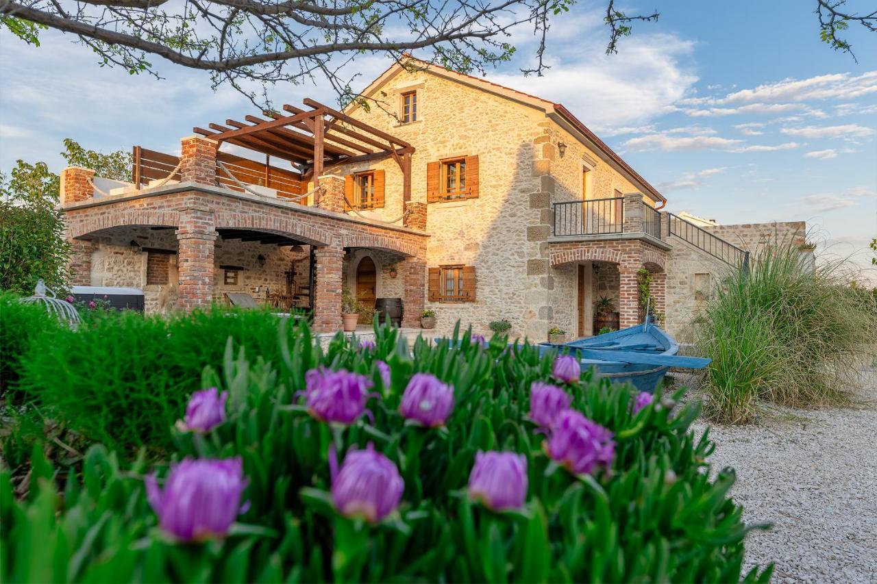 Villa Romantika Dalmacija Nin Exteriör bild